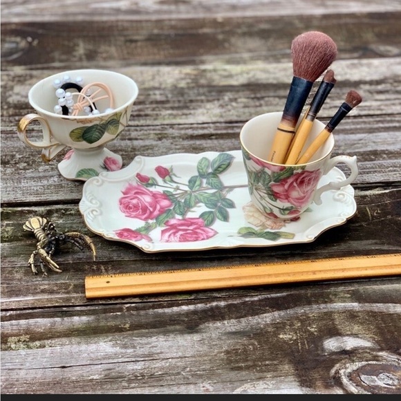 3 piece Tea Set, Vanity Set Burton + Burton Romantic Rose Desk Organizer - Picture 9 of 10